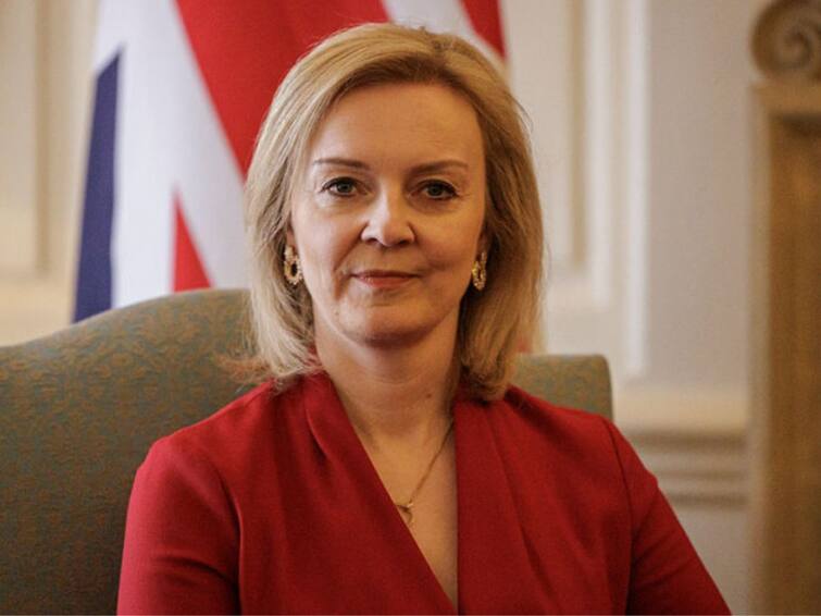 Lizz Truss New UK Prime Minister Know Who is Lizz Truss Conservative Party Leader Rishi Sunak Lizz Truss New UK PM: యూకే కొత్త ప్రధానిగా లిజ్ ట్రస్, ప్రకటించిన కన్జర్వేటివ్ పార్టీ