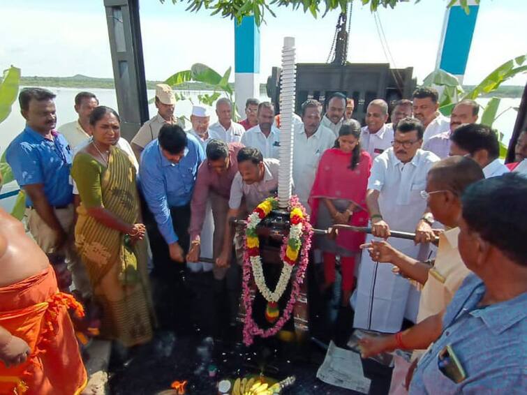 opening of karur athupalayam reservoir for irrigation TNN கரூர் ஆத்துப்பாளையம் நீர்த்தேக்கத்திலிருந்து பாசனத்திற்காக 60 கனஅடி நீர் திறப்பு