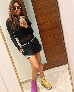 PHOTO: लाल रंगाच्या ड्रेसमध्ये निया शर्माचा बोल्ड अवतार; पाहा खास फोटो!