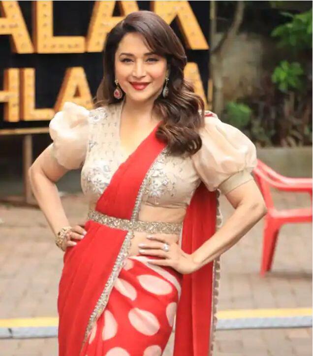 ਸ਼ੋਅ 'ਚ ਕਈ ਸਿਤਾਰੇ ਨਜ਼ਰ ਆਉਣਗੇ ਅਤੇ ਮਾਧੁਰੀ, ਨੋਰਾ ਅਤੇ ਕਰਨ ਉਨ੍ਹਾਂ ਨੂੰ ਜੱਜ ਕਰ ਰਹੇ ਹਨ।