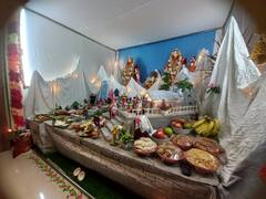 Gauri Aras Competition 2022 : सोन्याच्या पावलांनी गौरी आली माहेरी.... घरोघरी भक्तिभावाने गौराईचे पूजन,  पाहा राज्यभरातील फोटो