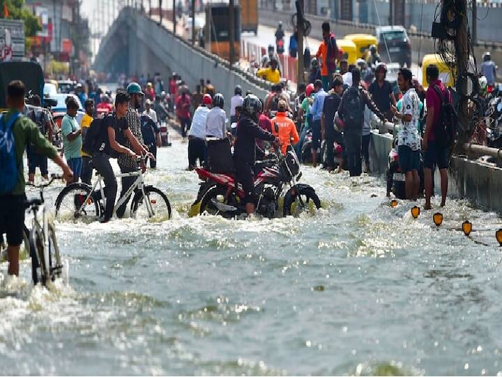Bengaluru Floods Drinking water supply shut for 2 days rain-hit areas of Bangalore Bengaluru Floods: மழைநீரால் பிரச்னை! இரண்டு நாட்களுக்கு குடிதண்ணீர் இல்லை.. சிக்கலில் பெங்களூரு!