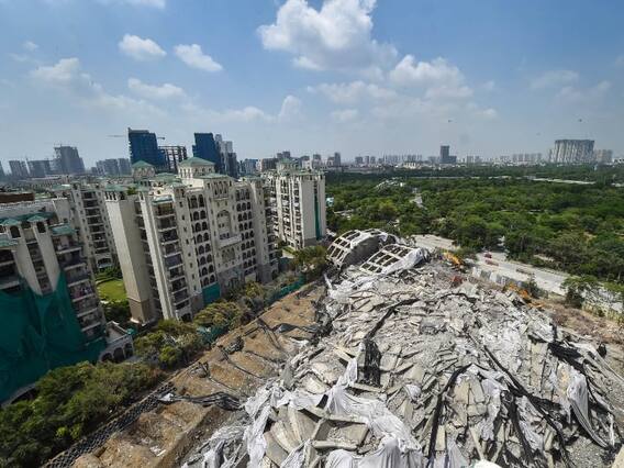 Noida Twin Tower Demolition: ट्विन टावर की जमीन पर नए निर्माण को लेकर आमने-सामने हुआ सुपरटेक और आरडब्ल्यूए, मंदिर बनना मुश्किल! Noida Twin Tower Demolition: ट्विन टावर की जमीन पर नए निर्माण को लेकर आमने-सामने हुआ सुपरटेक और आरडब्ल्यूए, मंदिर बनना मुश्किल!