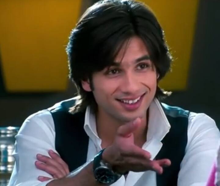 शाहिद कपूर फिल्म पाठशाला में म्यूजिक टीचर बन सबके फेवरेट बन गए थे. इस फिल्म में शाहिद के किरदार का नाम राहुल उद्यावर था.