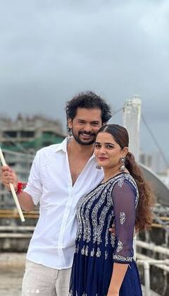 PHOTO: आई राजा उदो उदो...! अभिनेत्री भाग्यश्री जोडीदारासह तुळजाभवानीच्या चरणी