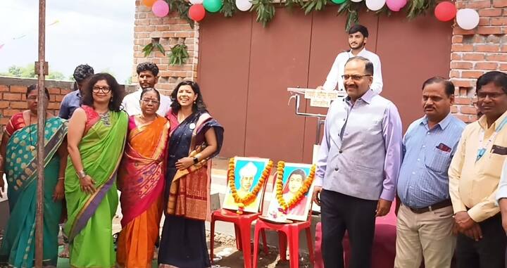 शाळेतील काही शिक्षकांनी याबाबत राजश्रीशी संपर्क करत, शाळेची अडचण सांगितली.