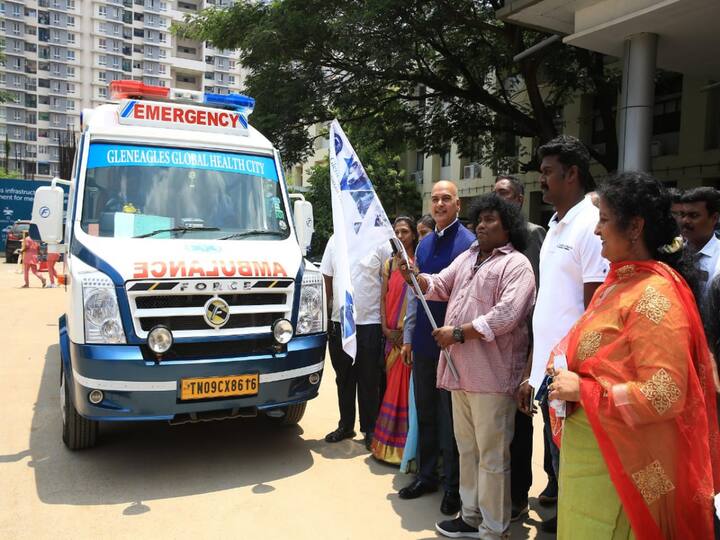 Actor Yogi Babu participated in the launch of the M Siren Pilot App, a GPS driven emergency ambulance tracker for the Traffic Police in Chennai TNN ‘மருத்துவர்கள் கடவுளுக்கு நிகரானவர்கள்’ -  நடிகர் யோகி பாபு தொடங்கி வைத்தஎம் சைரன் பைலட் செயலி