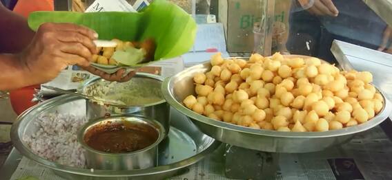 Tasty Punugulu In Vizag: LIC బిల్డింగ్ పక్కనే ఫేమస్ పునుగులు, టేస్ట్ అదిరిపోతుంది