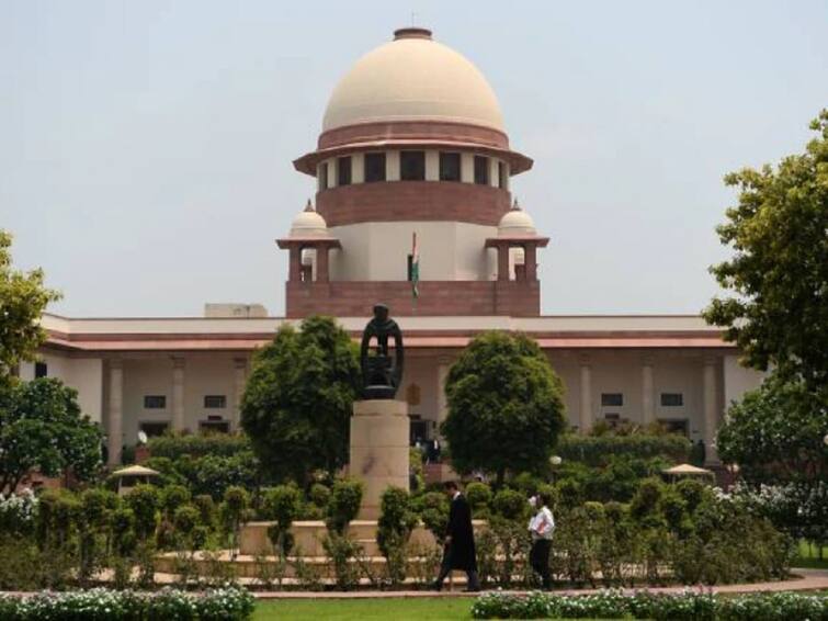 Supreme Court rejects PIL disputing government claims on skirmishes losses along Indo-China border India China : चीनच्या घुसखोरीवर दाखल याचिका सुप्रीम कोर्टाने फेटाळली