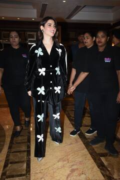 Tamanna Bhatia: బ్లాక్ డ్రెస్ లో మెరిసిపోతున్న బబ్లీ బౌన్సర్‌