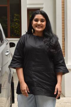 Shakini-Dhakini: క్యూట్ లుక్స్ తో ఆకట్టుకుంటున్న రెజీనా, నివేదా