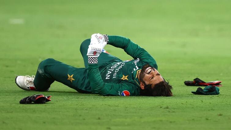 Asia Cup 2022: Injury update on Pakistan cricketer Mohammad Rizwan Asia Cup 2022: চোটের জন্য পাকিস্তানের সেরা ফর্মে থাকা ক্রিকেটারের মাঠে নামা নিয়ে আশঙ্কা