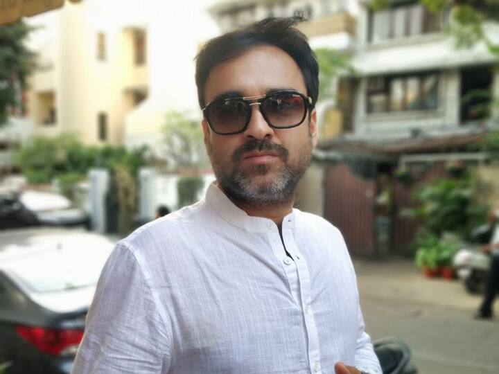 কয়েক মাস আগে রিলিজ হওয়া 'মিমি' ছবিতেও একদম অন্য ধরনের চরিত্রে দেখা গিয়েছে পঙ্কজ ত্রিপাঠীকে। তাঁর অভিনয় ভাল লেগেছে সকলেরই।
