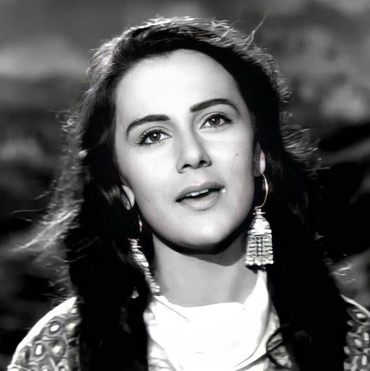 उन्होंने प्रिया के लिए एक आलीशान बंगला भी ख़रीदा जिसमें दोनों साथ रहा करते थे. इस दौरान प्रिया 'हीर रांझा', 'हंसते जख्म', 'हिंदुस्तान की कसम', 'कुदरत' समेत कुछ गिनी चुनी फिल्मों में नज़र आयीं जिसका निर्देशन चेतन आनंद ने ही किया था.