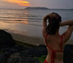 Pics: રેડ બિકીનીમાં પૂલમાં મસ્તી કરતી દેખાઇ Radhika Madan, ટૉન્ડ ફિગર જોઇને ફેન્સ પણ કરી રહ્યાં છે કૉમેન્ટ્સ