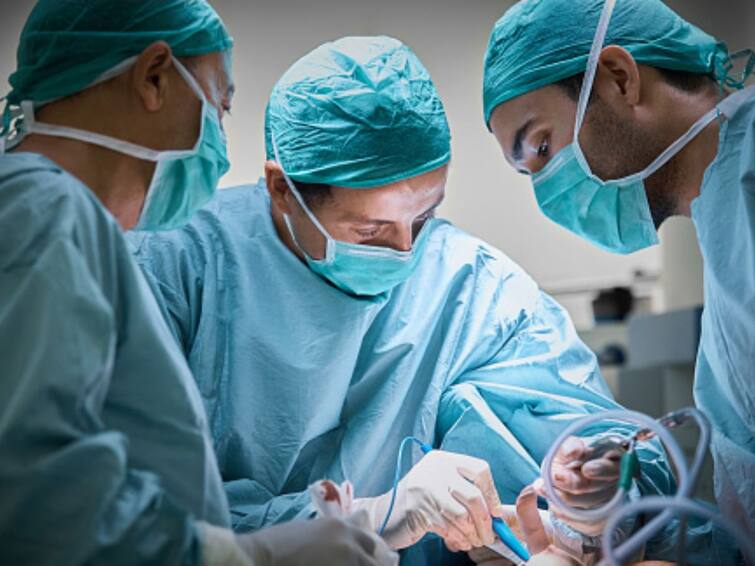 Delhi Doctors Successfully Remove Football Sized Tumour From Woman Stomach Delhi Doctors Successfully Remove Football-Sized Tumour From Woman's Stomach