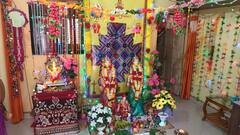 Gauri Aras Competition 2022 : घरोघरी गौराईंचे उत्साहात स्वागत