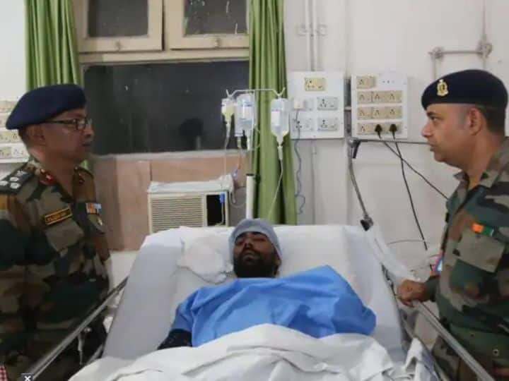 body of fidayeen attacker tabarak hussain handed over to Pakistan trying to infiltrate LoC पाकिस्तान को सौंपा गया फिदायीन हमलावर तबारक हुसैन का शव, LoC में घुसपैठ के दौरान लगी थी गोली