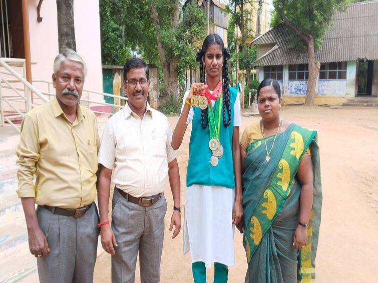 A differently-abled student won medals in many  competition at Thanjavur மன உறுதியுடன் போட்டி களத்தில் பதக்கங்களை குவித்து வரும் மாற்றுத்திறனாளி மாணவி