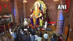 PHOTO : केंद्रीय गृहमंत्री अमित शाह सहकुटुंब लालबागच्या राजाच्या चरणी नतमस्तक