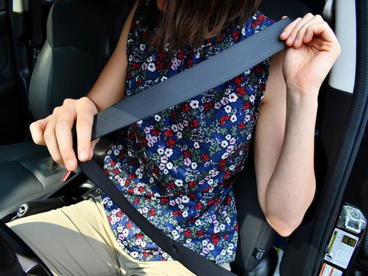 Why Is Wearing a So Important? Seat Belt: కారులో ప్రయాణిస్తున్నప్పుడు సీట్ బెల్ట్ ఎందుకు ధరించాలి? అది ఎలా ప్రాణాలు కాపాడుతుంది?