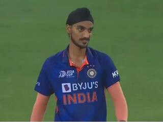 IND vs PAK: Arshdeep Singh ਦੇ ਘਰ ਵਾਲੇ ਹੋਏ ਪਰੇਸ਼ਾਨ, ਖੇਡ ਮੰਤਰੀ ਨੇ ਫੋਨ ਤੇ ਗੱਲ ਕਰ ਕੇ ਦਿੱਤਾ ਭਰੋਸਾ