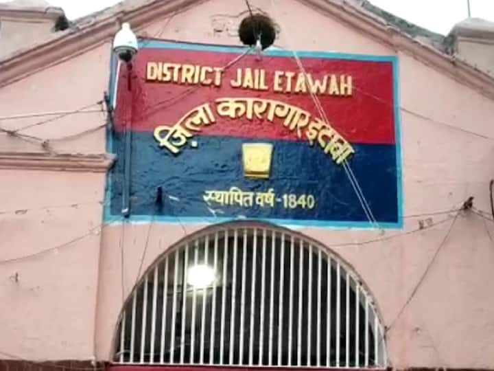 Etawah Uttar Pradesh Sarla Jatav female dacoit released from jail after 17 years arrested Etawah News: 17 साल बाद जेल से रिहा हुई महिला डाकू सरला जाटव, 14 साल की उम्र में उठाया था हथियार