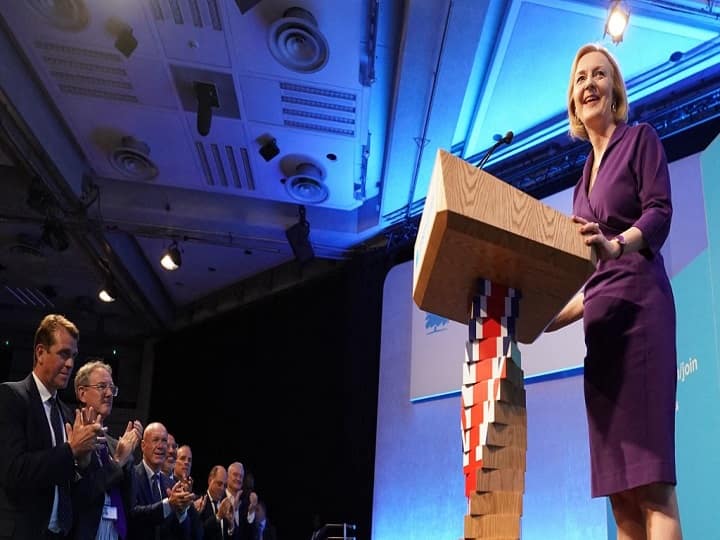 PM Narendra Modi congratulated UK New PM Liz Truss on twitter, know details 'Confident That India-UK Ties Will Be Strengthened Under Your Leadership': PM Modi Leads Wishes For Liz Truss