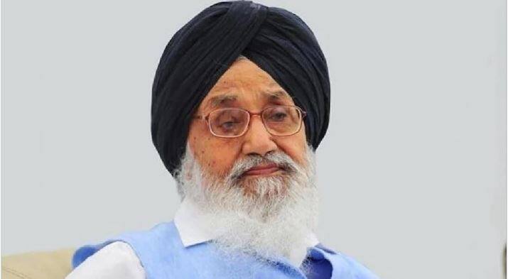 Former CM Parkash Singh Badal got leave from PGI, recovered and returned home ਸਾਬਕਾ ਮੁੱਖ ਮੰਤਰੀ ਪ੍ਰਕਾਸ਼ ਸਿੰਘ ਬਾਦਲ ਨੂੰ PGI ਤੋਂ ਮਿਲੀ ਛੁੱਟੀ , ਠੀਕ ਹੋ ਕੇ ਪਰਤੇ ਘਰ