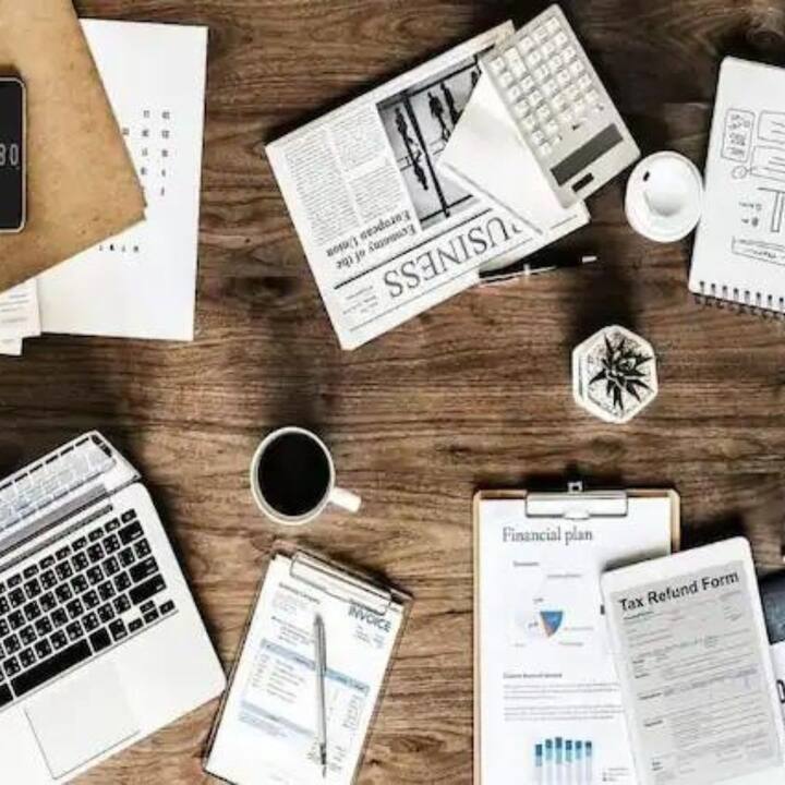 এগুলি ছাড়াও এমন অনেক নতুন মাধ্যম রয়েছে, যেখানে বিনিয়োগকারীরা বিনিয়োগ করে বাম্পার মুনাফা অর্জন করতে পারে।