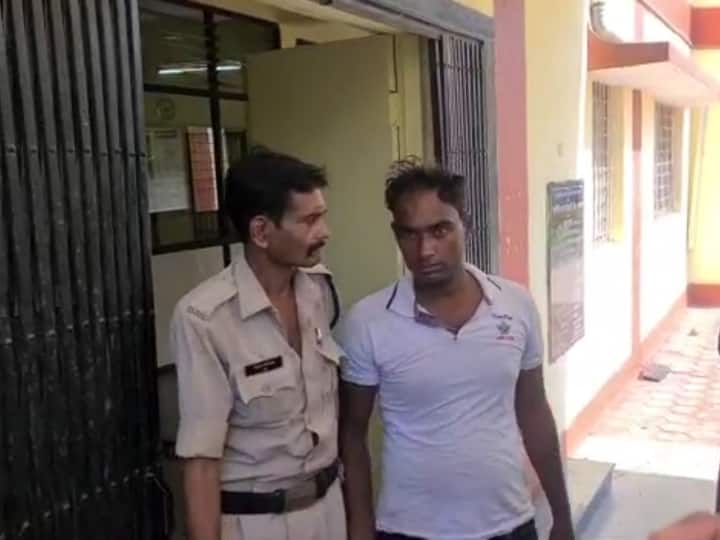 MP News: खंडवा में नर्सिंग की छात्रा का जबरन धर्म परिवर्तन कराकर शादी का बनाया दवाब, आरोपी गिरफ्तार Khandwa, case marriage by forcibly converting nursing student police arrested accused MP ANN MP News: खंडवा में नर्सिंग की छात्रा का जबरन धर्म परिवर्तन कराकर शादी का बनाया दवाब, आरोपी गिरफ्तार