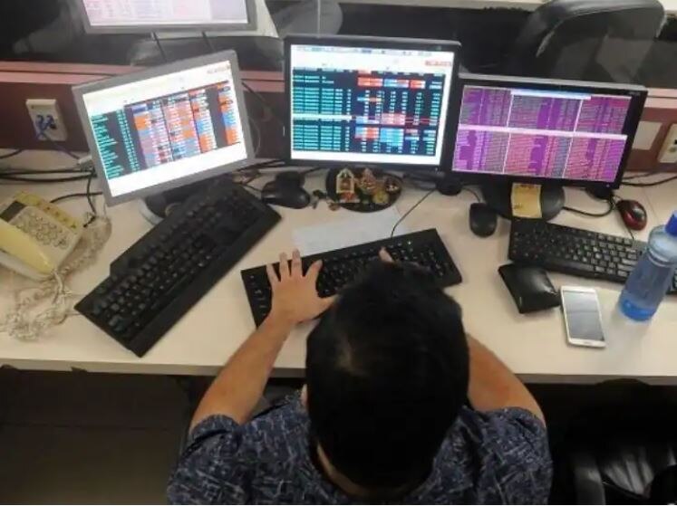Demat Account: शेयर बाजार पर बढ़ा निवेशकों का भरोसा, देश में पहली बार हुए 10 करोड़ Demat अकाउंट