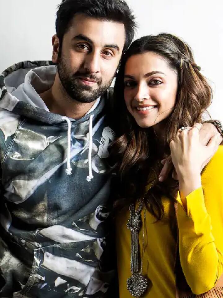 मीडिया रिपोर्ट्स की मानें तो रणबीर कपूर और दीपिका पादुकोण (Ranbir Deepika) के बीच नजदीकियां 2008 में आई फिल्म ‘बचना ऐ हसीनों’ (Bachna Ae Haseeno) के दौरान बढ़ी थीं. हालांकि, इनका रिश्ता ज्यादा लंबा नहीं चला. रिपोर्ट्स के अनुसार, दीपिका ने रणबीर को उन्हें चीट करते हुए रंगे हाथ पकड़ लिया था जिसके बाद इनका ब्रेकअप हो गया.