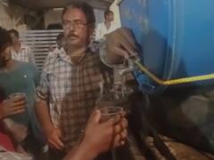 YSRCP : గణేష్ ఉత్సవాల్లో కొత్త ట్రెండ్ సెట్ చేసిన వైఎస్ఆర్‌సీపీ నేతలు - డ్రమ్ముల్లో భక్తులకు మద్యం సరఫరా !