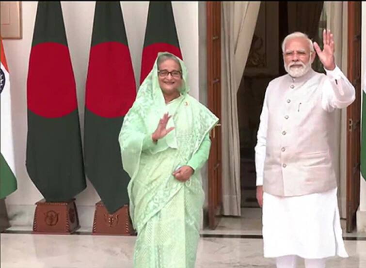 Bangladesh Prime Minister Sheikh Hasina met Prime Minister Narendra Modi, 7 agreements were signed between India and Bangladesh Sheikh Hasina India Visit: शेख हसीना यांनी घेतली मोदींची भेट, भारत-बांगलादेशमध्ये झाले हे 7 करार