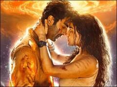 Brahmastra Collection : जगभरात 'ब्रह्मास्त्र'चा डंका! पहिल्याच दिवशी केली 75 कोटींची कमाई; सोशल मीडियावर कौतुकाचा वर्षाव