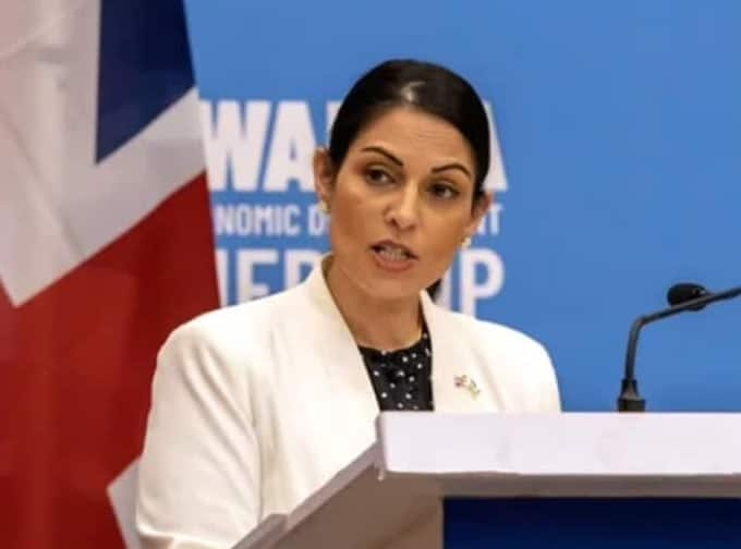 Priti Patel Resigns As UK Home Secretary Hours After Liz Truss Wins PM Race Priti Patel Resign: લિઝ ટ્રસના PM બનતા પ્રીતિ પટેલે ગૃહ સચિવ પદ પરથી આપ્યું રાજીનામું