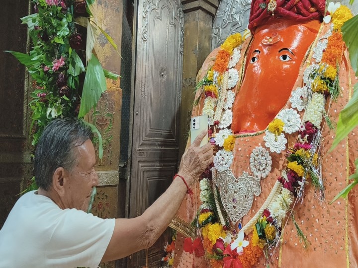 Ganesh Chaturthi: इंदौर का वो मंदिर जहां भगवान फोन पर सुनते हैं भक्तों की अरदास, जानें- क्या है मान्यता?