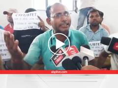 VIDEO: ये कैसी सरकार... बेरोजगार हुए हम, पटना में शिक्षक अभ्यर्थी गाने के सहारे सुना रहे दर्द, कहा- बेकार हुए हम