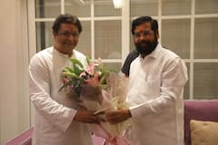 राज ठाकरे- शिंदे गटातील जवळीकता वाढली, मनसे- शिंदे गट निवडणुकीत एकत्र येण्याची शक्यता 