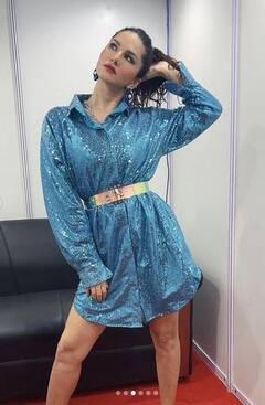 Sunny Leone: ਸੰਨੀ ਲਿਓਨ ਨੇ ਨੀਲੇ ਚਮਕੀਲੇ ਸ਼ਾਰਟ ਡਰੈੱਸ 'ਚ ਮਚਾਈ ਤਬਾਹੀ, ਦੇਖੋ ਕਿਲਰ ਲੁੱਕ