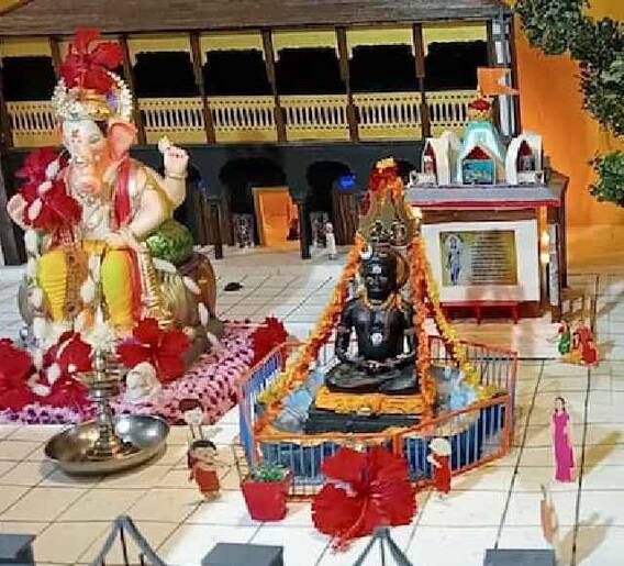 बेळगावात कपिलेश्वर मंदिराचा हुबेहूब देखावा