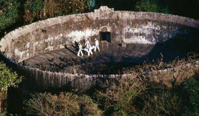 Cyrus Mistry Death What is Parsi Dakhma Tower of Silence funeral method of the Parsi community Cyrus Mistry : कसा होतो पारशी समुदायाचा अंत्यविधी? दखमा पद्धत किंवा टॅावर ॲाफ सायलेन्स काय आहे?