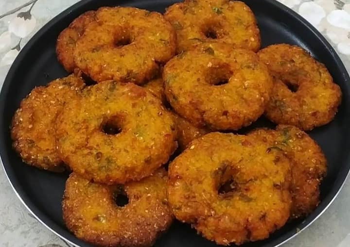 Mokkajonna garelu recipe in Telugu ఇంట్లోనే వేడి వేడి మొక్కజొన్న గారెలు, తింటే ఎంతో బలం