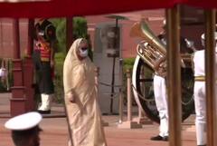 Bangladesh PM Delhi Visit: બાંગ્લાદેશના પીએમ શેખ હસીનાનું કરાયું શાહી સ્વાગત, જુઓ તસવીરો