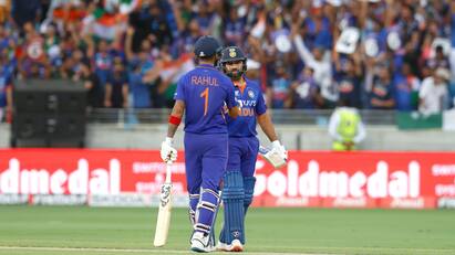 ভারতের টপ অর্ডারে এই ম্যাচে কোনও বদলের সম্ভাবনা নেই। ওপেনিংয়ে অধিনায়ক ও সহঅধিনায়ক, যথাক্রমে রোহিত শর্মা ও কেএল রাহুলের জুটিই অব্যাহত থাকবে।