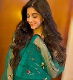 Mawra Hocane Pics: बला की खूबसूरत हैं पाकिस्तानी अदाकारा मावरा हुसैन, सादगी पर दिल हार बैठेंगे आप