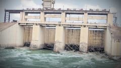 Pothireddypadu Head Regulator: ఐరన్ రోప్ తెగిపోయి పెద్దఎత్తున వృథాగా పోతున్న నీరు