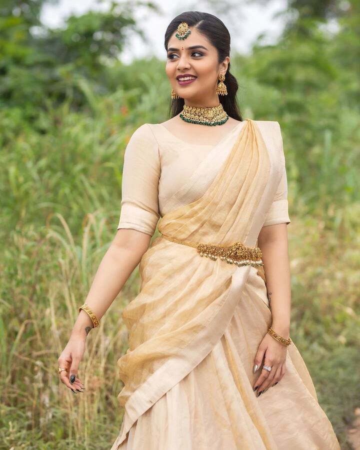 శ్రీముఖి ఫోటోలు -Image Credit:Sreemukhi/Instagram