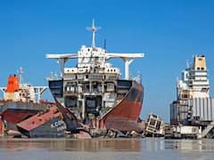 Weird: ਇਹ ਹੈ ਜਹਾਜ਼ਾਂ ਦਾ ਕਬਰਿਸਤਾਨ, ਅੰਦਰ 'ਮਰੇ' ਪਏ ਹਨ ਹਜ਼ਾਰਾਂ-ਲੱਖਾਂ ਜਹਾਜ਼!